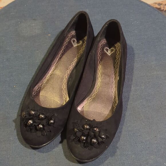 Black suede flats with silver and black flower embellishments by Madeline - Picture 1 of 8